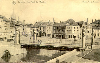 File:Pont de l'arche.jpg