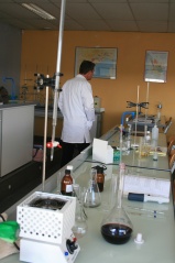 File:Chimie - lycée viticole (ORANGE,FR84)-9303.jpg