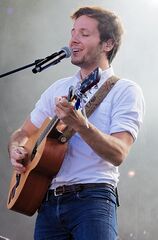 File:Vianney (au Festival des Vieilles Charrues, 2017).jpg