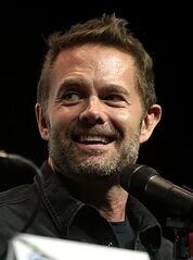 File:Garret Dillahunt.jpg