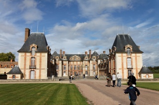 File:Boissy-Saint-Léger - Château de Grosbois.jpg