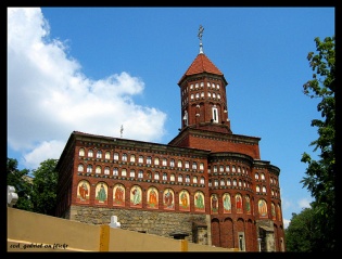File:Église orthodoxe roumaine-2992.jpg