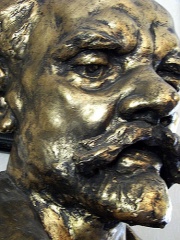 File:Buste en bronze de Dvorak-1783.jpg