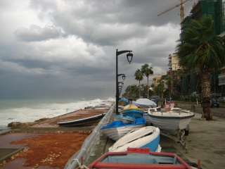 File:La-mer-à-Beirut.jpg