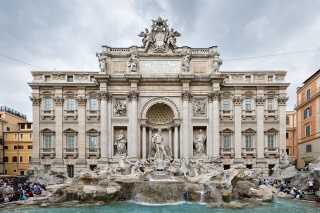 File:Fontaine de Trevi.jpg