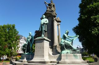 File:Monument Jules Bara.jpg
