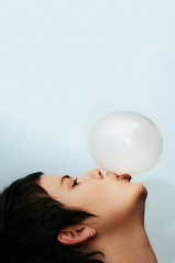 File:Bulle de chewing-gum-Bubble-2550.jpg