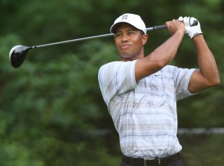 File:Tiger Woods-Golfeur-9862.jpg
