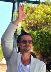 File:Brad Pitt en 2011.jpg