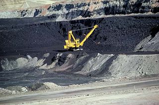File:Mine de charbon-gisement-houille.jpg