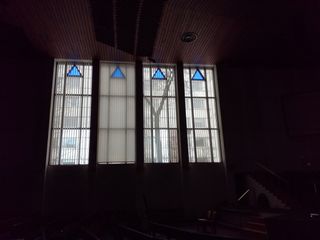File:Illuminatifonster.jpg
