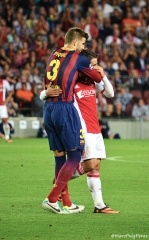 File:Piqué sur un joueur-1113.jpg