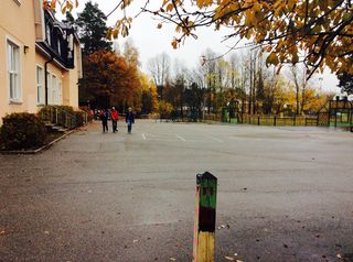 File:Bjhskolgård.jpg