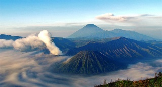 File:Bromo-7734.jpg