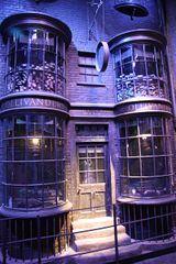 File:Ollivanders.jpg