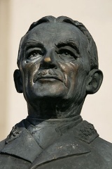 File:Henri Guisan-Général Guisan.jpg