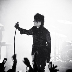 File:Nicola Sirkis @ La Cartonnerie, Reims-2533.jpg