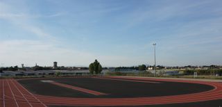 File:Piste d athletisme 2-1.jpg