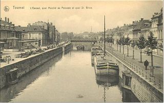 File:Quai tournaisien.jpeg