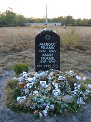 File:Anne frank memorial bergen belsen (1).jpg