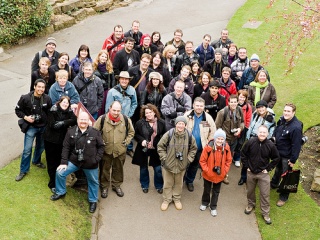 File:Groupe de personnes-7117.jpg