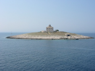 File:Île-Îlot Pokonji Dol (Croatie).jpg