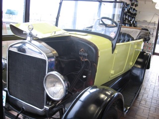 File:FordT.jpg