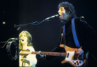 File:Wings-Paul McCartney-Jimmy McCulloch-1976-Rickenbacker 4001.jpg