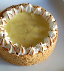 File:Lime Meringue Tartlet-2375.jpg