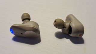File:Ecouteur bluetooth.jpg