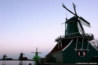 File:Zaanse Schans-Moulins.jpg