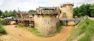 File:Le Chateau de Guédelon.jpeg