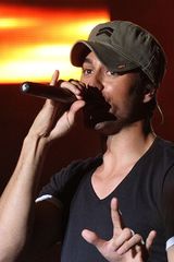 File:Enrique Iglesias 0714 Xanonymusx-Style.jpg