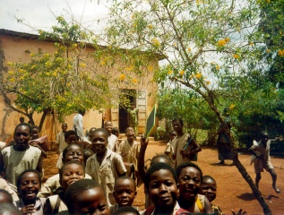 File:École rwanda.jpg