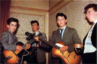 File:Les Beatles-1956.jpg