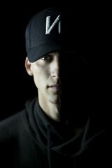 File:NF (rapper) in 2016.jpg