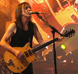 File:Malcolm Young en 2008.jpg