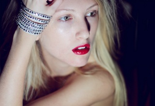 File:Bracelet-4184.jpg