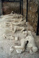 File:Pompeii Garden of the Fugitives 02.jpg
