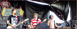 File:NOFX en 2006-8089.jpg