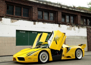 File:Enzo ferrari-1844.jpg