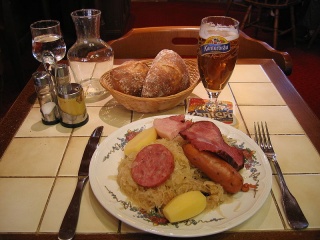 File:Choucroute garnie-Plat.jpg
