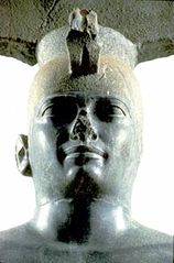 File:Statue.jpg