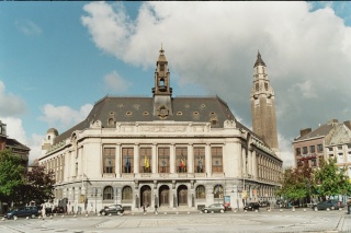 File:Hôtel de ville Charleroi.jpg