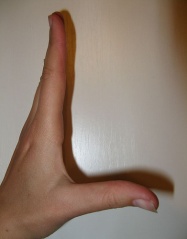 File:L pour "Left hand"-419.jpg