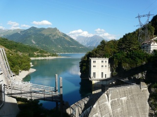File:Dam-257396 640.jpg