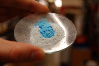 File:Sulfate de cuivre-Blanc.jpg