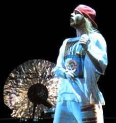 File:Axl rose en israel.jpg