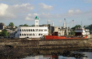 File:Moroni (Comores).jpg