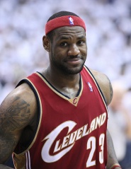 File:LeBron James-2415.jpg